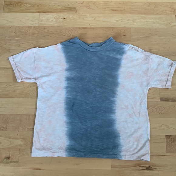 Forever 21 Tops - Forever 21 cold shoulder t-shirt